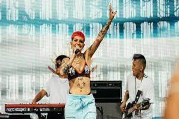 Cazzu, la única latina en el festival norteamericano MADE IN AMERICA |