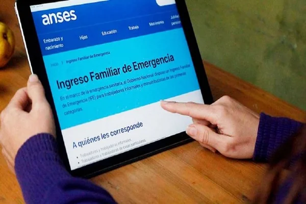 El gobierno pagaría un IFE en octubre: monto, requisitos y a quiénes alcanzaría