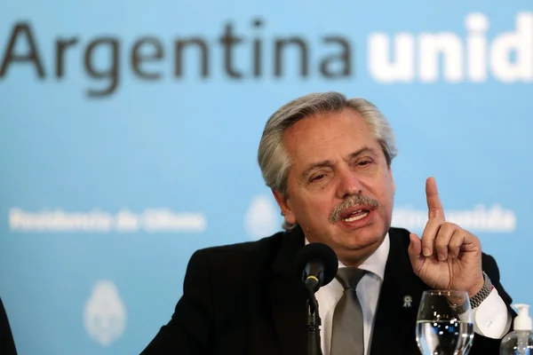 Alberto Fernández negó que haya postergado para 2022 el acuerdo con el FMI