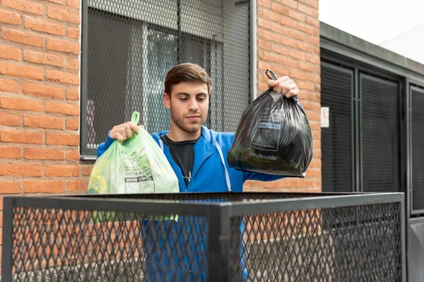 Agustina Gruffat: “Con este plan de reciclaje estamos avanzando hacia una ciudad más verde”
