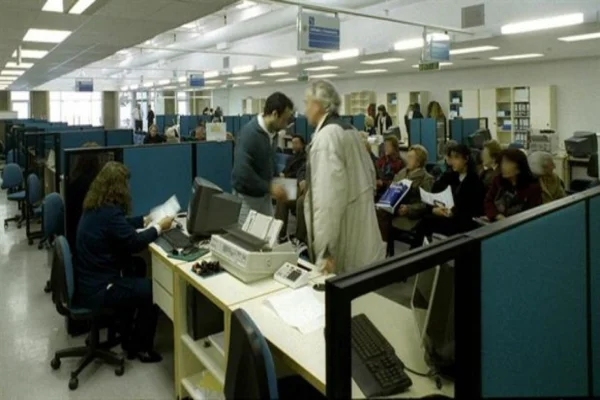 La Argentina es una gran "fábrica" de empleo público, según cifras oficiales