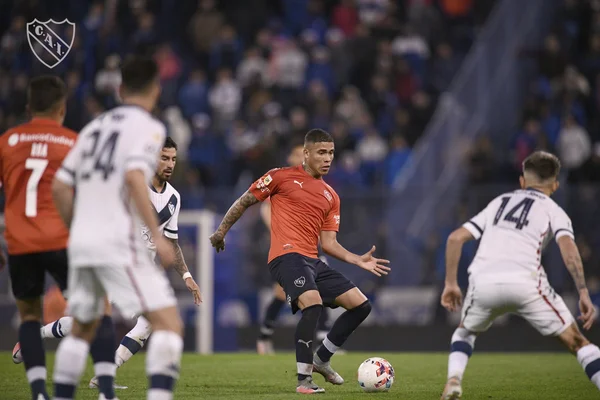 Vélez empató 3 a 3 con Independiente