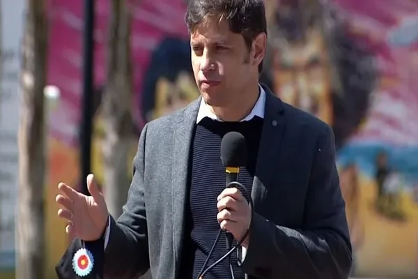 Así lo anunció el mandatario en una conferencia de prensa luego de recorrer las instalaciones del vacunatorio de la UTN.
