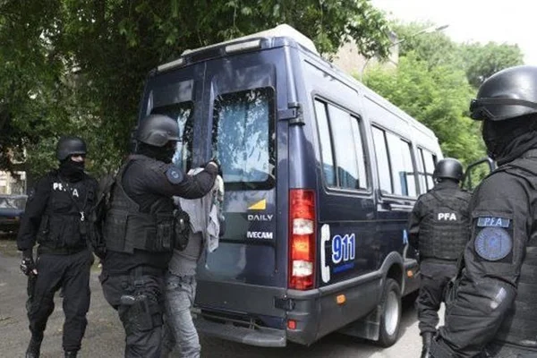 Multilpes allanamientos a "Los Monos" terminaron con más de 30 detenidos