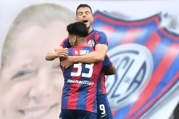 San Lorenzo 1 - Godoy Cruz 0, el "Ciclón" se quedó con los 3 puntos | Foto: Twitter @SanLorenzo