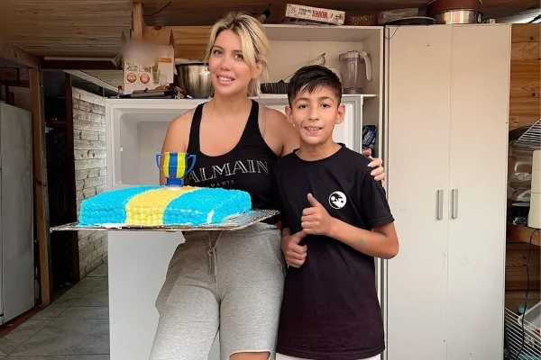 Wanda Nara cumplió con su promesa y retiró la torta que le había encargado al nene pastelero