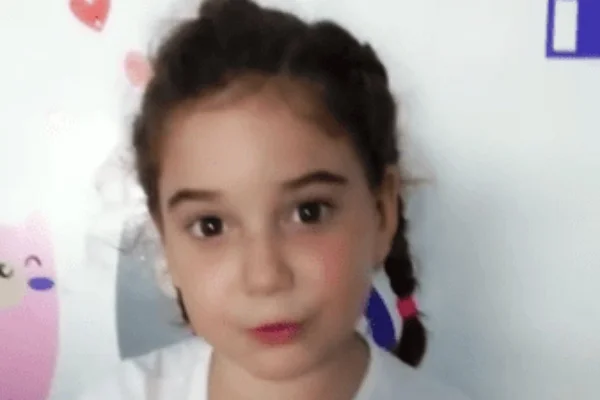 Le dieron el alta a la nena picada por un alacrán