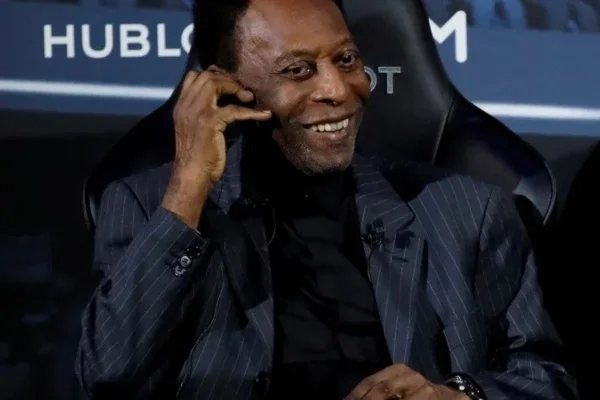 Pele tiene cáncer generalizado y tu tratamiento se basará en quimioterapia