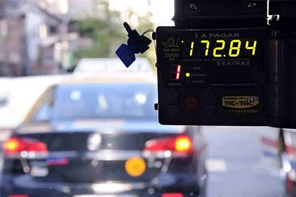 Continúa abierta la inscripción para obtener obleas de taxis y remises