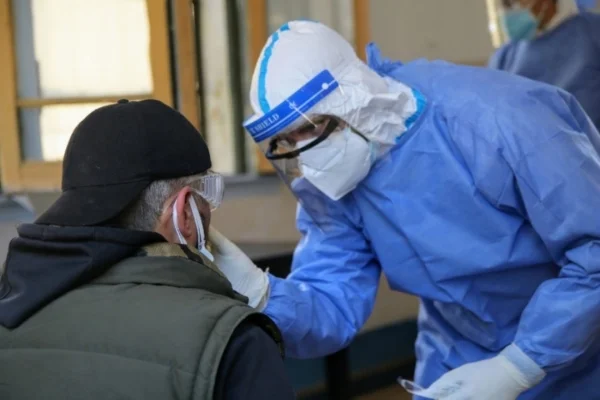 Sólo se hisoparán a mayores de 60, personas de riego y embarazadas