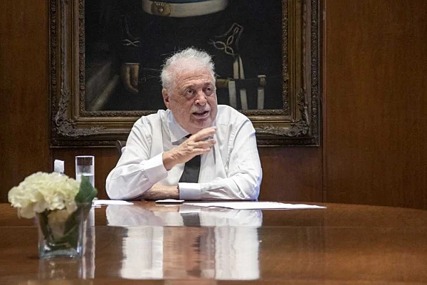 A casi un año de su salida, reapareció Ginés González García