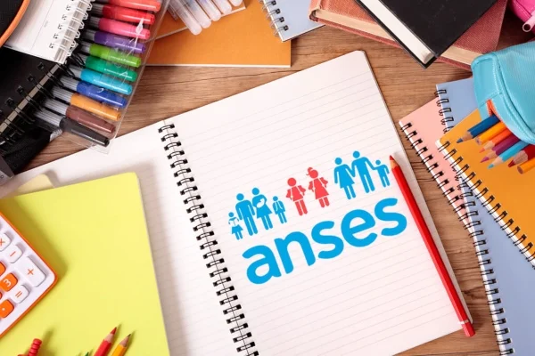 Pasos para cobrar ayuda escolar de Anses por hijo de 17 años