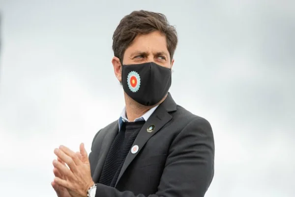 El gobernador Axel Kicillof anunció que dio positivo de COVID-19