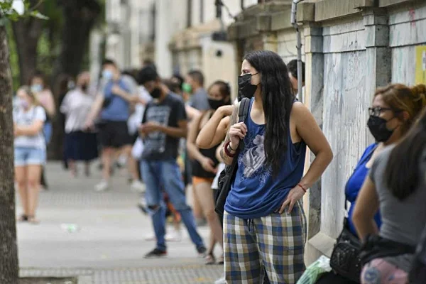 Un infectólogo advirtió que los casos de Covid-19 se pueden "multiplicar por cinco"