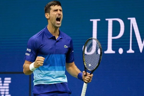 Djokovic ganó el juicio y le devolvieron el pasaporte, aunque aún podrían decidir su deportación
