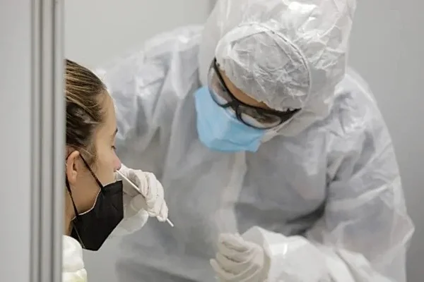 Entre Ríos: hisoparán solo a personal de salud y mayores de 60 no vacunados | Foto: NA