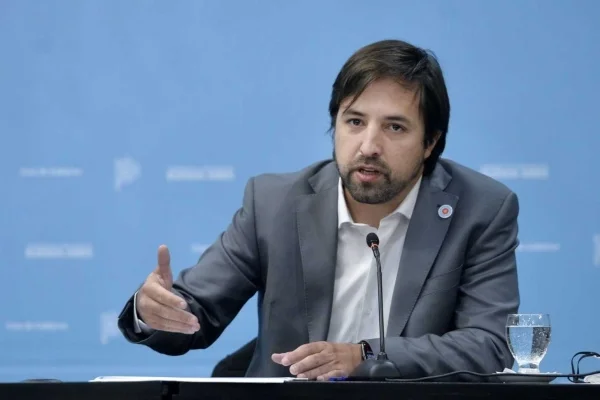 Kreplak: por "mala praxis" de la Sociedad de Pediatría los menores de 11 años son los menos vacunados