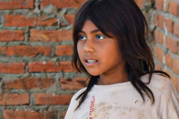Detuvieron a un adolescente por el femicidio de Pamela, una niña wichí de 12 años | Instagram: De la mano por el mundo