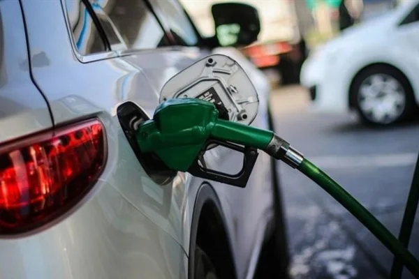 Desde hoy rige el aumento del 9% en los combustibles