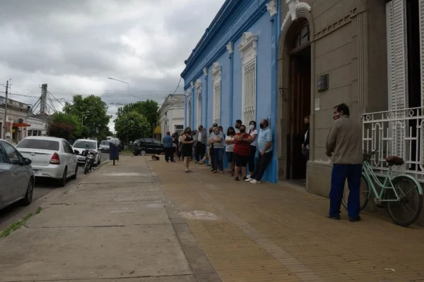 Se refuerza la vacunación contra el covid-19 en General Rojo