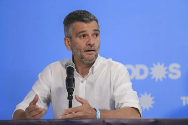 Zabaleta confirmó que no habrá "más altas" en los planes sociales