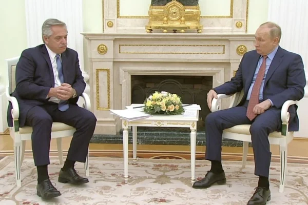 “La Argentina tiene que dejar de depender del Fondo y los Estados Unidos”
