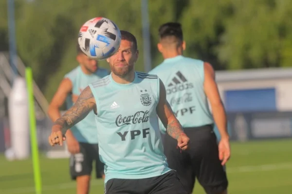 Argentina, con muchas bajas, defiende su invicto ante una urgida Colombia