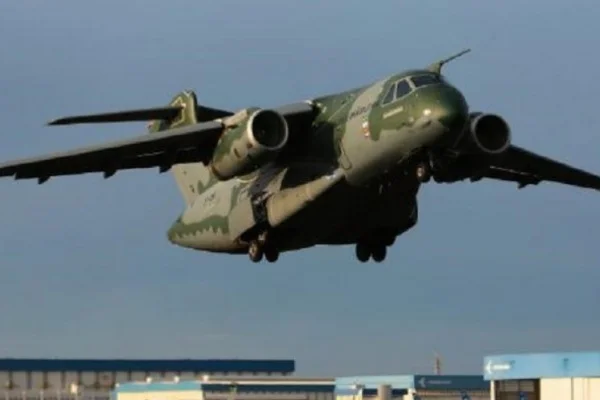 Brasil envía dos aviones militares a Ucrania en misión de rescate