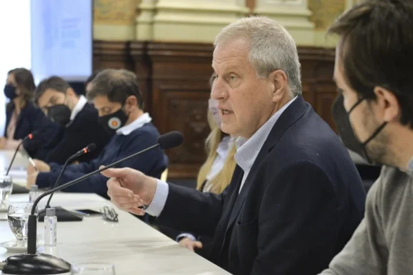 El Gobierno convocará a consensuar una reforma al secundario que dé salida laboral