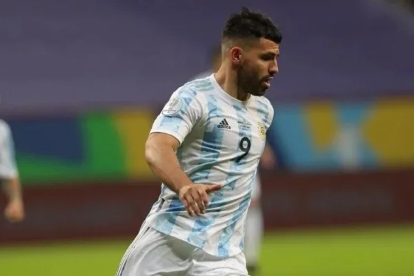 "Kun" Agüero: "Me da miedo jugar. Me dijeron que tuve suerte porque me podría haber dado un infarto"