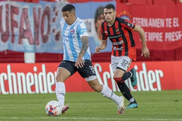 Patronato recibe a Argentinos Juniors en Paraná.