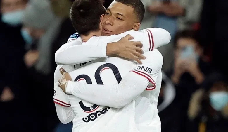 Sobre la hora, PSG derrotó a Rennes con una asistencia de Messi