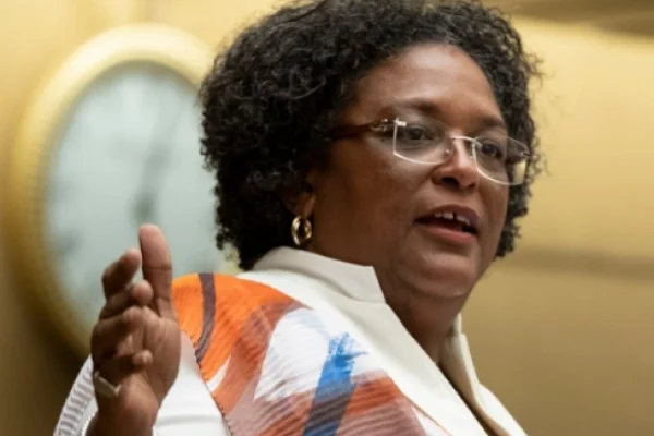 Alberto Fernández va rumbo a Barbados para reunirse con la primera ministra Mottley
