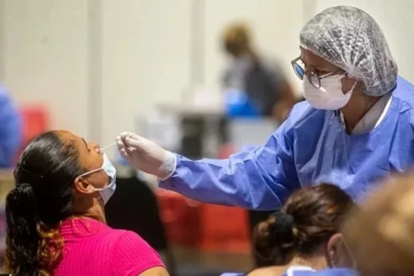 Se registraron 15.389 nuevos casos y 138 muertes por covid en Argentina