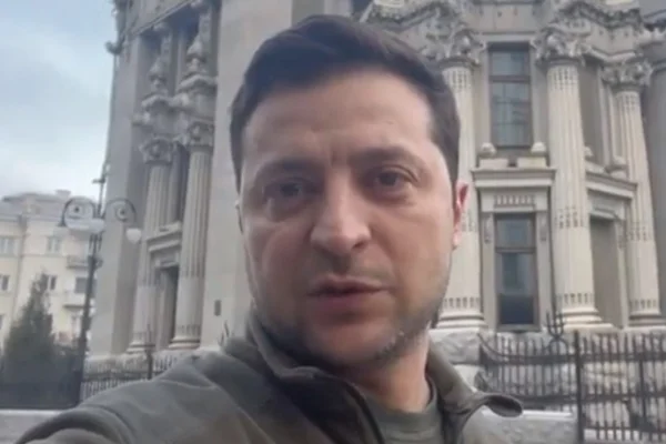 El presidente ucraniano llamó a no rendirse y presiona a la Unión Europea