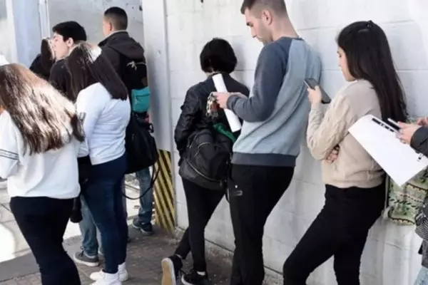 Se crearon 5 millones de empleos desde la Fase 1