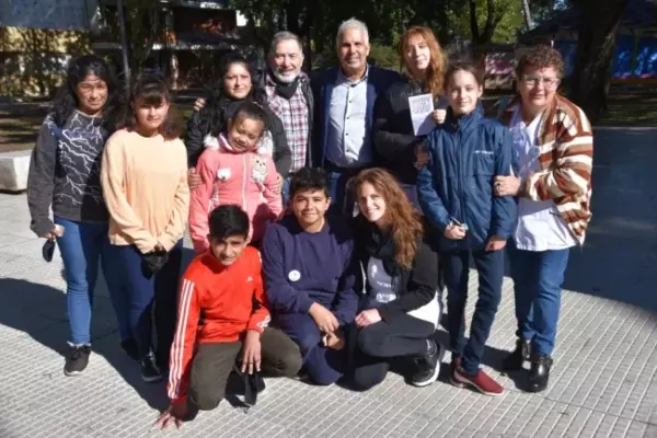El municipio organizó el acto conmemorativo junto a la comunidad educativa de la escuela n° 1224 de barrio estanislao lópez.