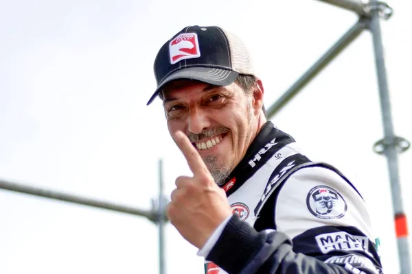 Gastón Mazzacane se quedó con la segunda carrera del TC