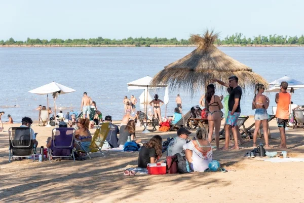 La playa “El Arenal” estará abierta de jueves a domingo