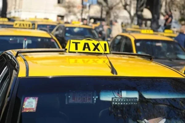 Apuñalaron a un taxista de 57 años