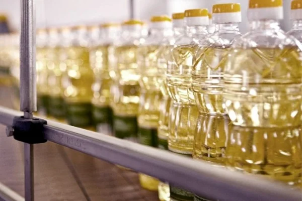 Cada litro de aceite descartado en los desagües contamina hasta 1.000 litros de agua