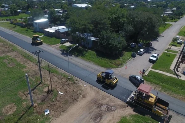 Avanza la repavimentación del Camino Negro