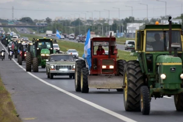 productores agrarios realizan un "Tractorazo" en Córdoba