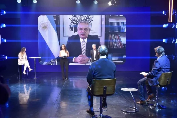 El presidente Alberto Fernandez hablando en el 56º Coloquio Anual de IDEA.