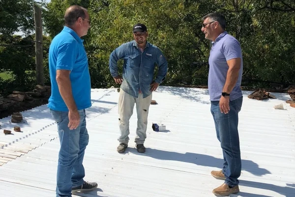 El Intendente Municipal visitó la obra del círculo de escritores de Ramallo