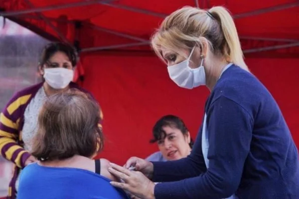 Adelantan la campaña de vacunación antigripal al 25 de marzo