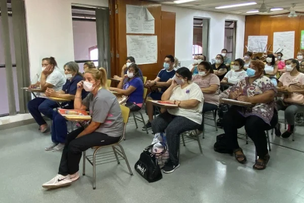 Inició la capacitación al personal de limpieza del hospital San Felipe