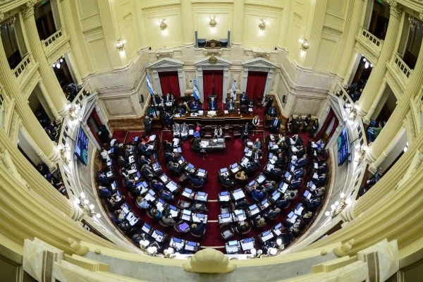 Con la aprobación garantizada, el Senado vota el acuerdo con el FMI