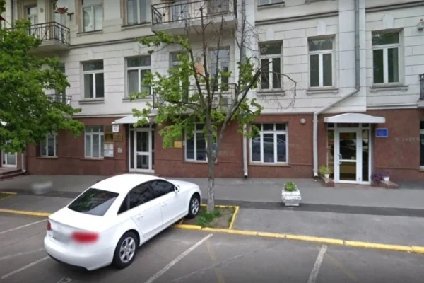 Ante el avance ruso, el Gobierno ordenó evacuar la embajada argentina en Kiev