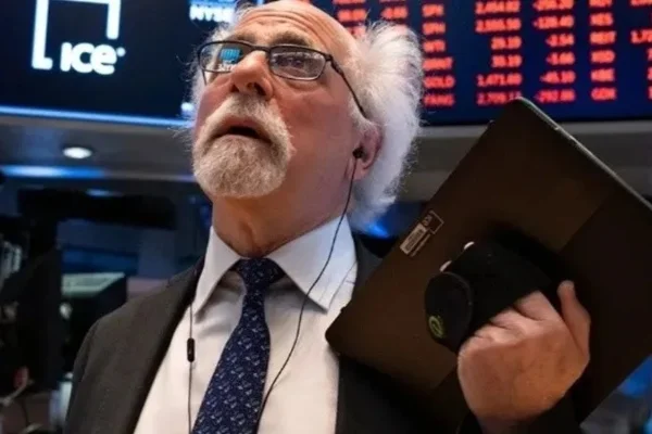 ras media sanción en Diputados, suben bonos y acciones argentinas y bajan el dólar blue y el riesgo país